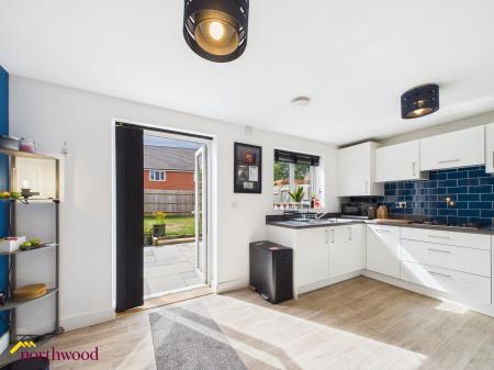 3 bedroom End of terrace house for sale in Kingerlee Road, Banbury, OX16