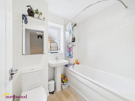 3 bedroom End of terrace house for sale in Kingerlee Road, Banbury, OX16