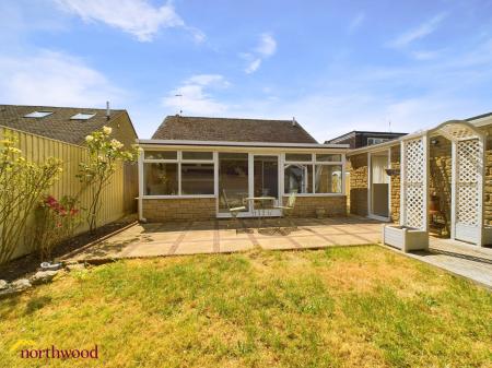 2 bedroom Detached bungalow for sale in Manor Park, Claydon, OX17