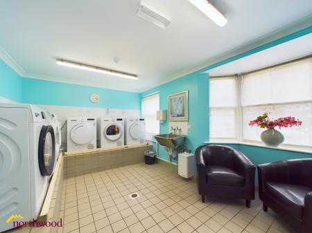 1 bedroom Flat for sale in Merisham Court School Lane, Banbury, OX16