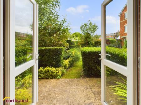 1 bedroom Flat for sale in Merisham Court School Lane, Banbury, OX16