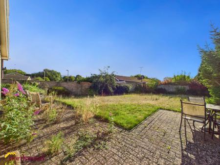 3 bedroom Detached bungalow for sale in Rochester Way, Twyford, OX17