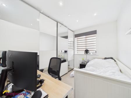 3 bedroom Semi-detached house for sale in Upton Close, Banbury, OX16