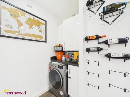 3 bedroom Semi-detached house for sale in Upton Close, Banbury, OX16