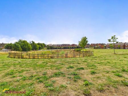 3 bedroom Semi-detached house for sale in Upton Close, Banbury, OX16