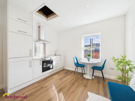 1 bedroom Studio flat to let in George Street, Banbury, OX16