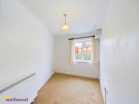 2 bedroom Flat to let in Manor Court, Fenny Compton, CV47