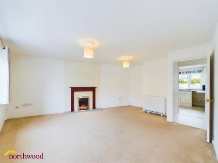 2 bedroom Flat to let in Manor Court, Fenny Compton, CV47
