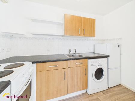 1 bedroom Flat to let in Parklands, Banbury, OX16