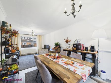 3 bedroom Terraced House to let in Portway, Banbury, OX16
