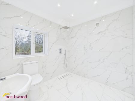 3 bedroom Semi-detached house for sale in Bloxham Road, Banbury, OX16