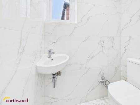 3 bedroom Semi-detached house for sale in Bloxham Road, Banbury, OX16