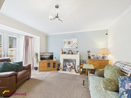 1 bedroom Semi-detached house for sale in Chichester Walk, Banbury, OX16