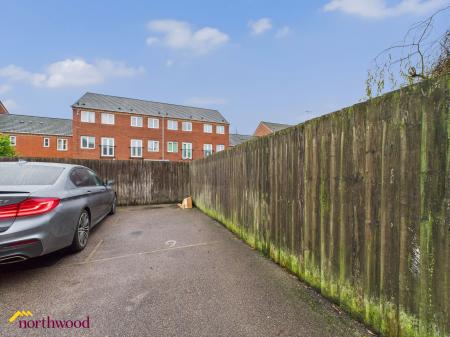 2 bedroom Flat for sale in Verney Road, Banbury, OX16