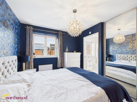 4 bedroom Semi-detached house for sale in Bailey Road, Banbury, OX16