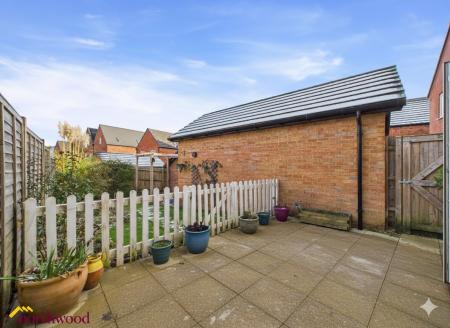 4 bedroom Semi-detached house for sale in Bailey Road, Banbury, OX16