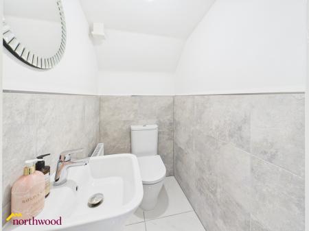 4 bedroom Semi-detached house for sale in Bailey Road, Banbury, OX16