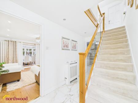 3 bedroom End of terrace house for sale in Deacon Way, Banbury, OX16