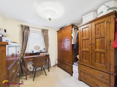 5 bedroom Detached house for sale in Reedmace Road, Banbury, OX15