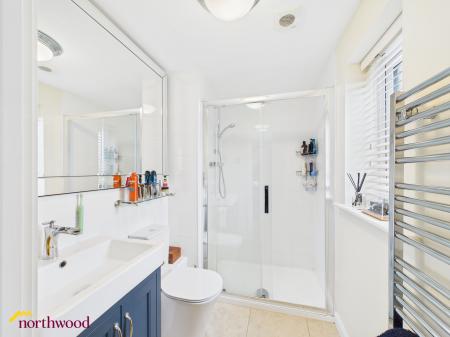 5 bedroom Detached house for sale in Reedmace Road, Banbury, OX15