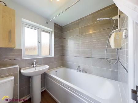 3 bedroom Detached house to let in Brinkburn Grove, Banbury, OX16
