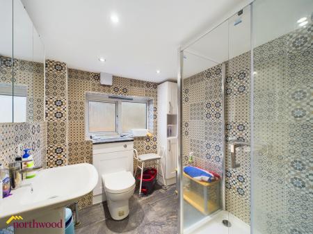 2 bedroom Terraced House to let in West Street, Banbury, OX16