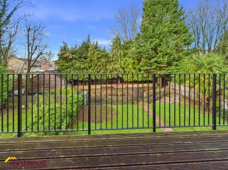 4 bedroom Detached house for sale in Greenhills Park, Bloxham, OX15