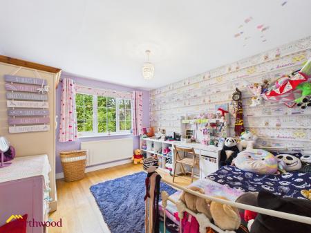 4 bedroom Detached house for sale in Greenhills Park, Bloxham, OX15