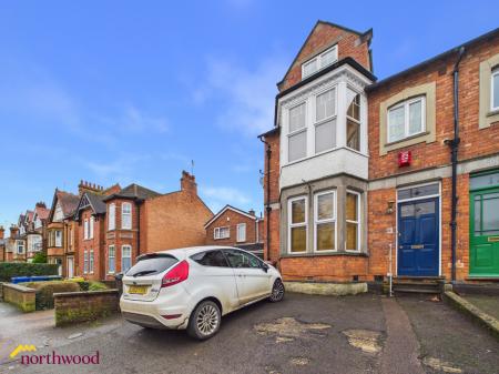 1 bedroom Flat to let in Broughton Road, Banbury, OX16