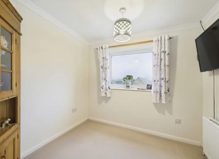 3 bedroom Semi-detached house to let in Bankside, Banbury, OX16