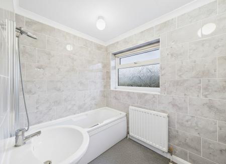 3 bedroom Semi-detached house to let in Bankside, Banbury, OX16