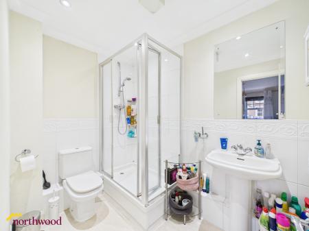 2 bedroom Flat for sale in Dashwood Road, Banbury, OX16