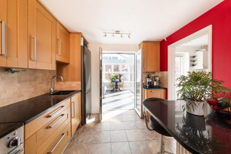 5 bedroom Detached house for sale in Sage Close, Banbury, OX16