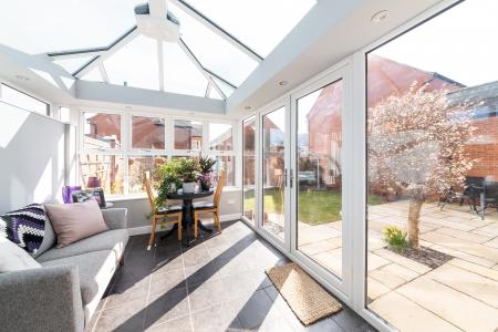 5 bedroom Detached house for sale in Sage Close, Banbury, OX16