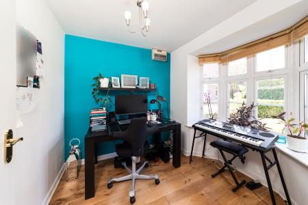 5 bedroom Detached house for sale in Sage Close, Banbury, OX16