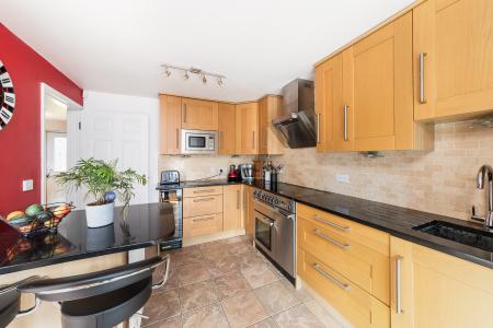 5 bedroom Detached house for sale in Sage Close, Banbury, OX16