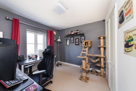 5 bedroom Detached house for sale in Sage Close, Banbury, OX16