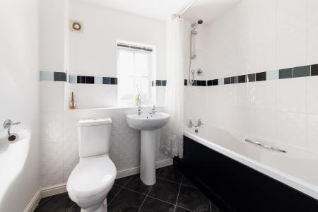 5 bedroom Detached house for sale in Sage Close, Banbury, OX16