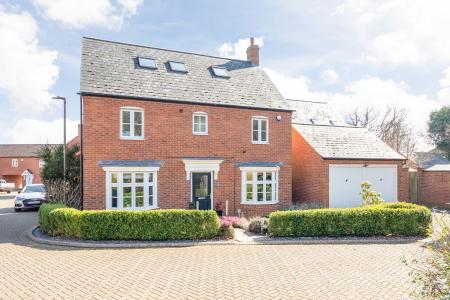 5 bedroom Detached house for sale in Sage Close, Banbury, OX16