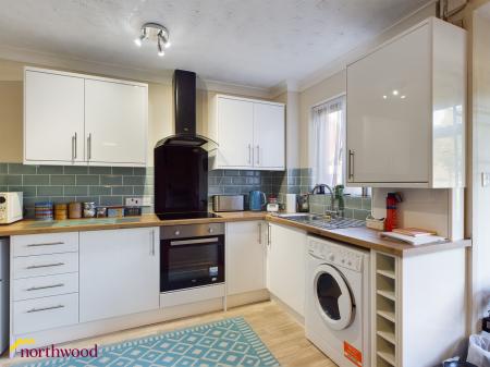 1 bedroom Terraced House for sale in Daimler Avenue, Banbury, OX16