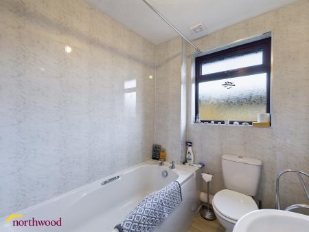 1 bedroom Terraced House for sale in Daimler Avenue, Banbury, OX16