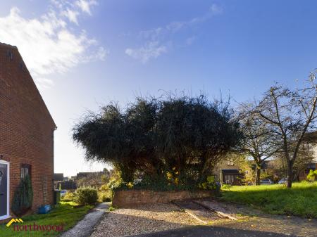 1 bedroom Terraced House for sale in Daimler Avenue, Banbury, OX16