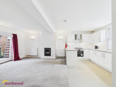 2 bedroom Semi-detached house to let in Cowl Street, Evesham, WR11