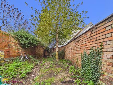 2 bedroom Semi-detached house to let in Cowl Street, Evesham, WR11