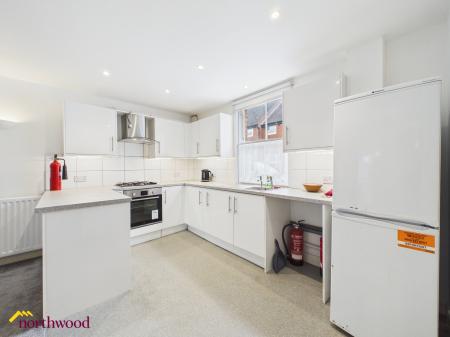 2 bedroom Semi-detached house to let in Cowl Street, Evesham, WR11