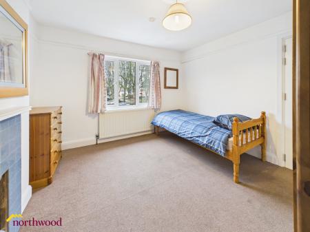 1 bedroom House share to let in Easington Road, Banbury, OX16