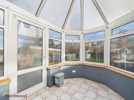 3 bedroom Semi-detached house to let in Kingsway, Banbury, OX16