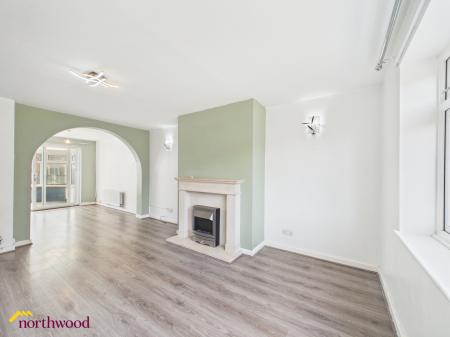 3 bedroom Semi-detached house to let in Kingsway, Banbury, OX16