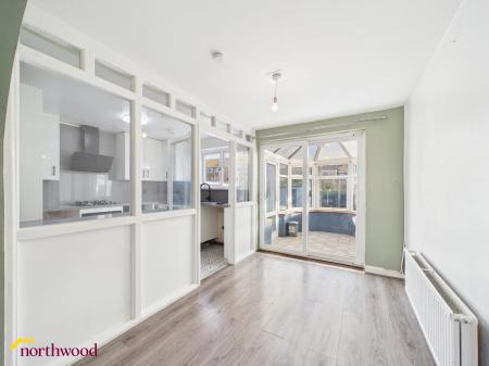 3 bedroom Semi-detached house to let in Kingsway, Banbury, OX16