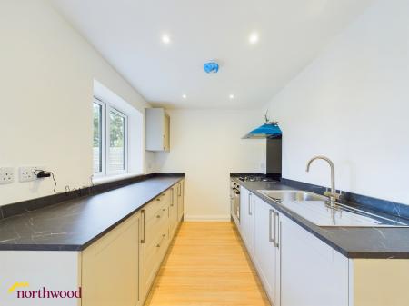 2 bedroom Maisonette to let in Old Parr Close, Banbury, OX16